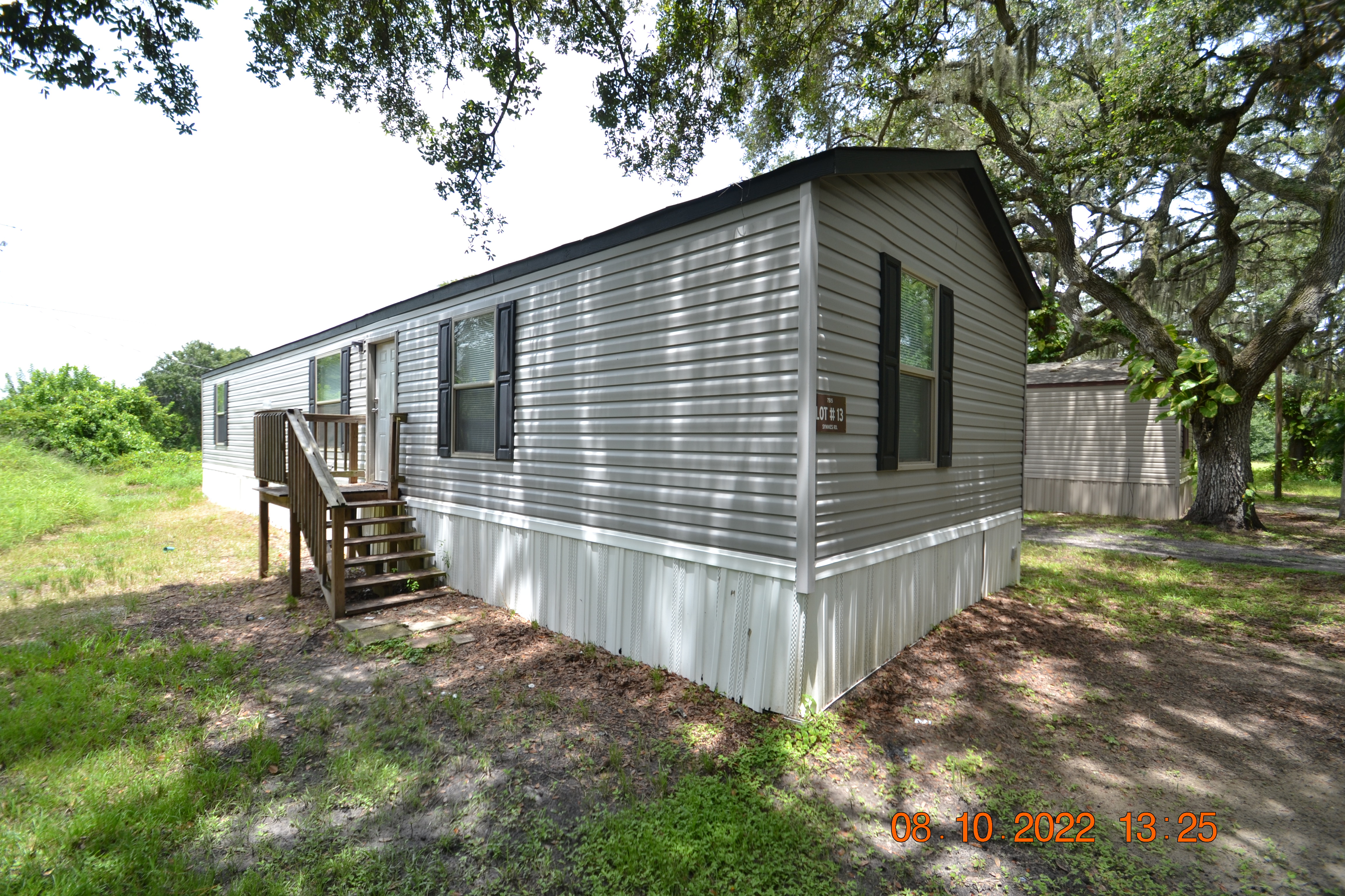 7515 Symmes Rd. Unit #13 Gibsonton, FL 33534